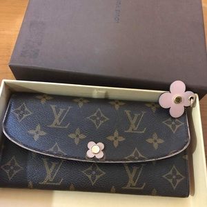 4️⃣7️⃣5️⃣LV emilie bloom flower wallet